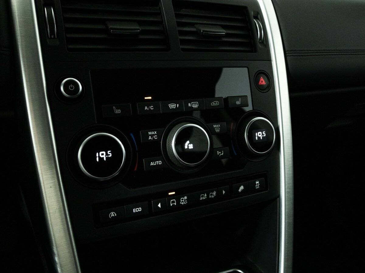 Land Rover Discovery Sport с пробегом — 2017 год. Фото: #18