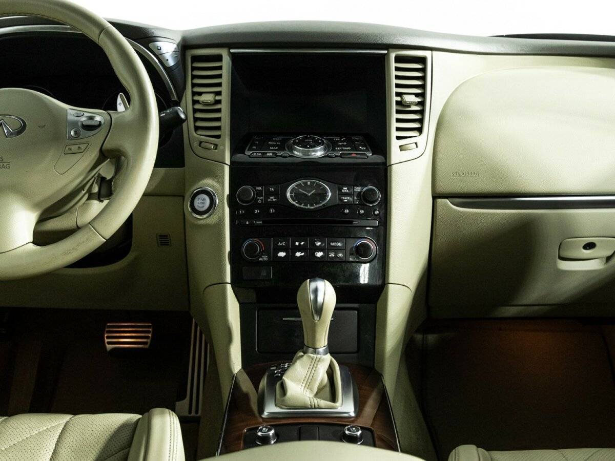 Infiniti FX с пробегом — 2012 год. Фото: #13