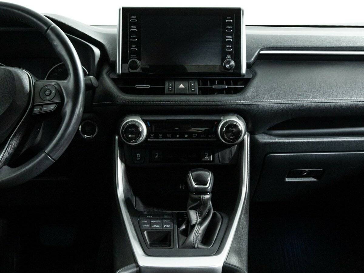 Toyota RAV4 с пробегом — 2020 год. Фото: #13