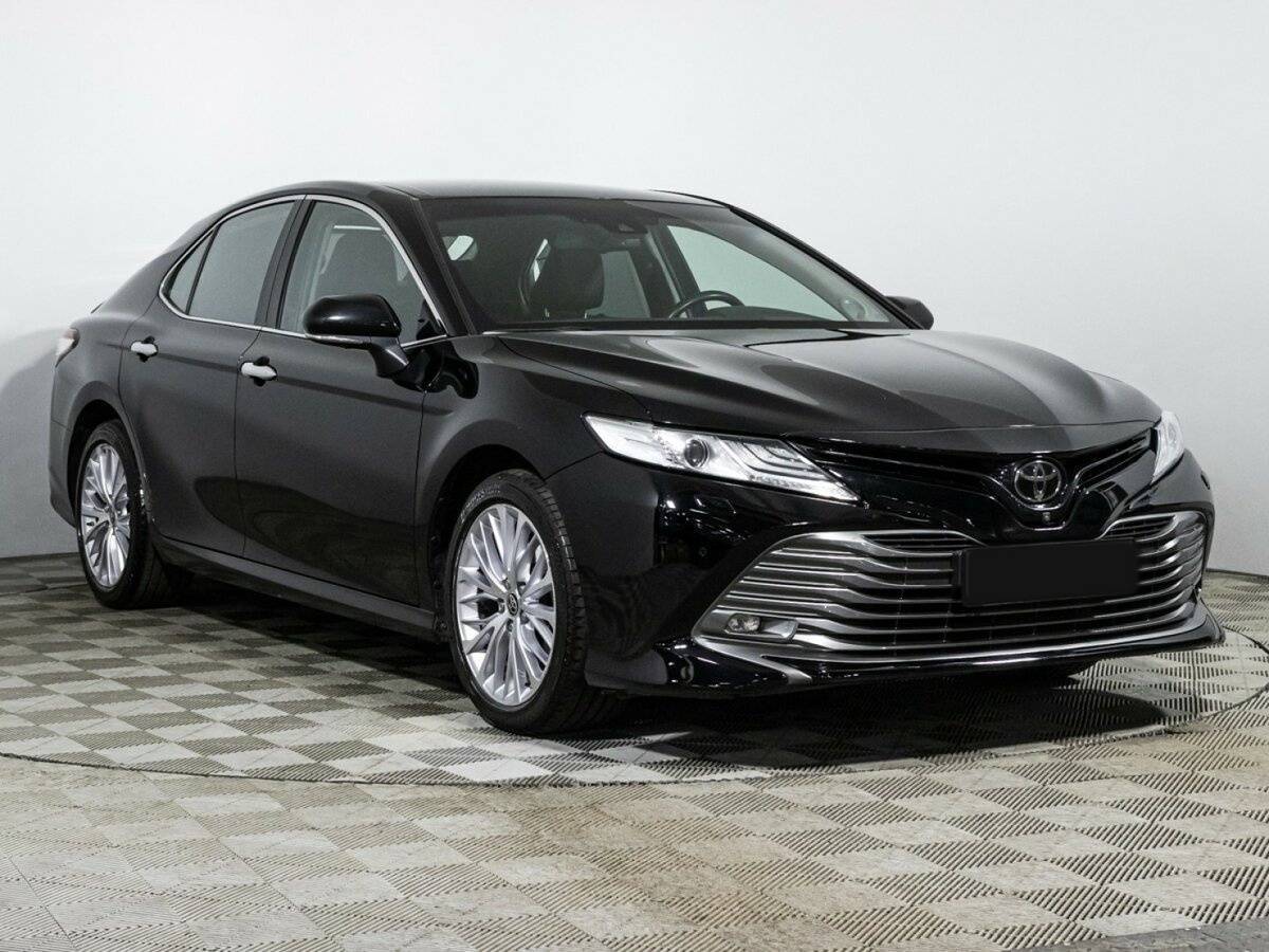 Toyota Camry с пробегом — 2020 год. Фото: #2