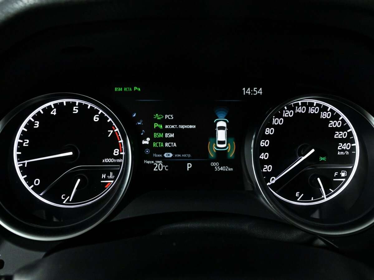 Toyota Camry с пробегом — 2020 год. Фото: #11