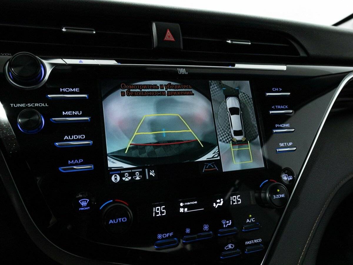 Toyota Camry с пробегом — 2020 год. Фото: #15