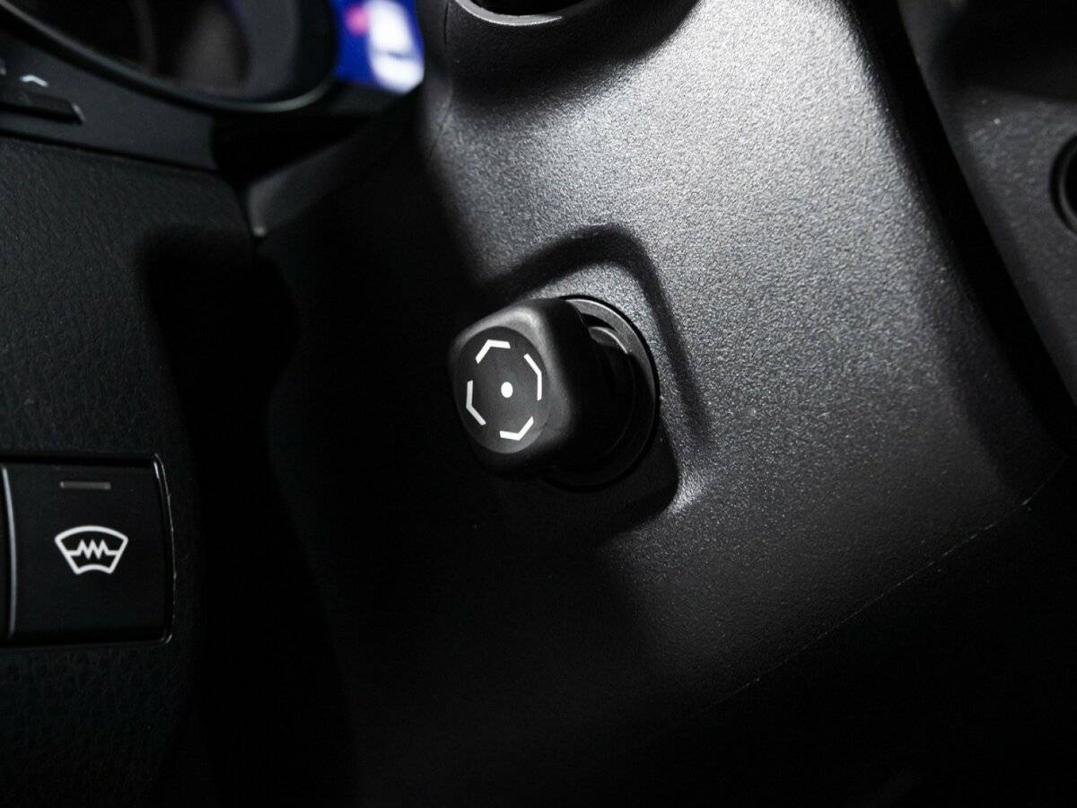 Toyota Camry с пробегом — 2020 год. Фото: #20