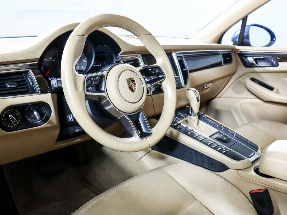 Porsche Macan с пробегом — 2015 год. Фото: #10