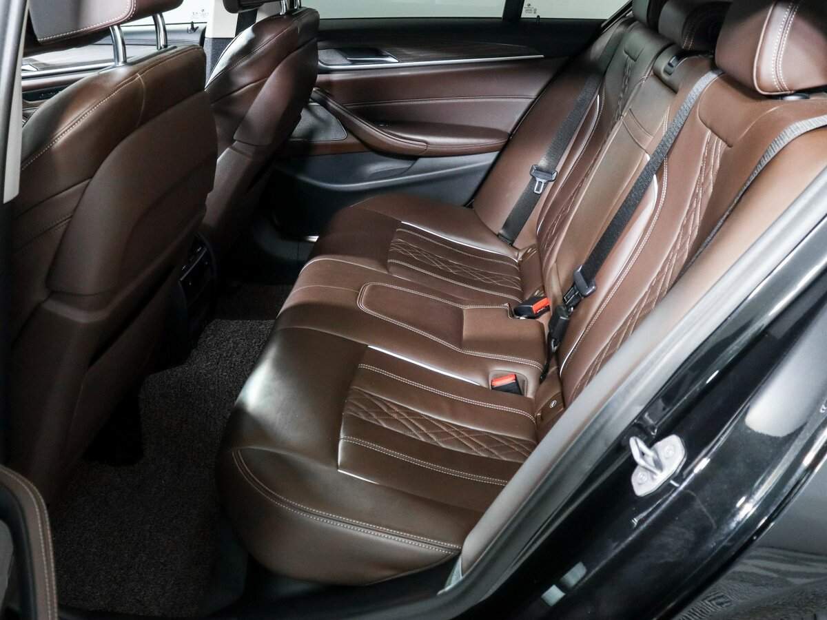 BMW 5 серии с пробегом — 2020 год. Фото: #6