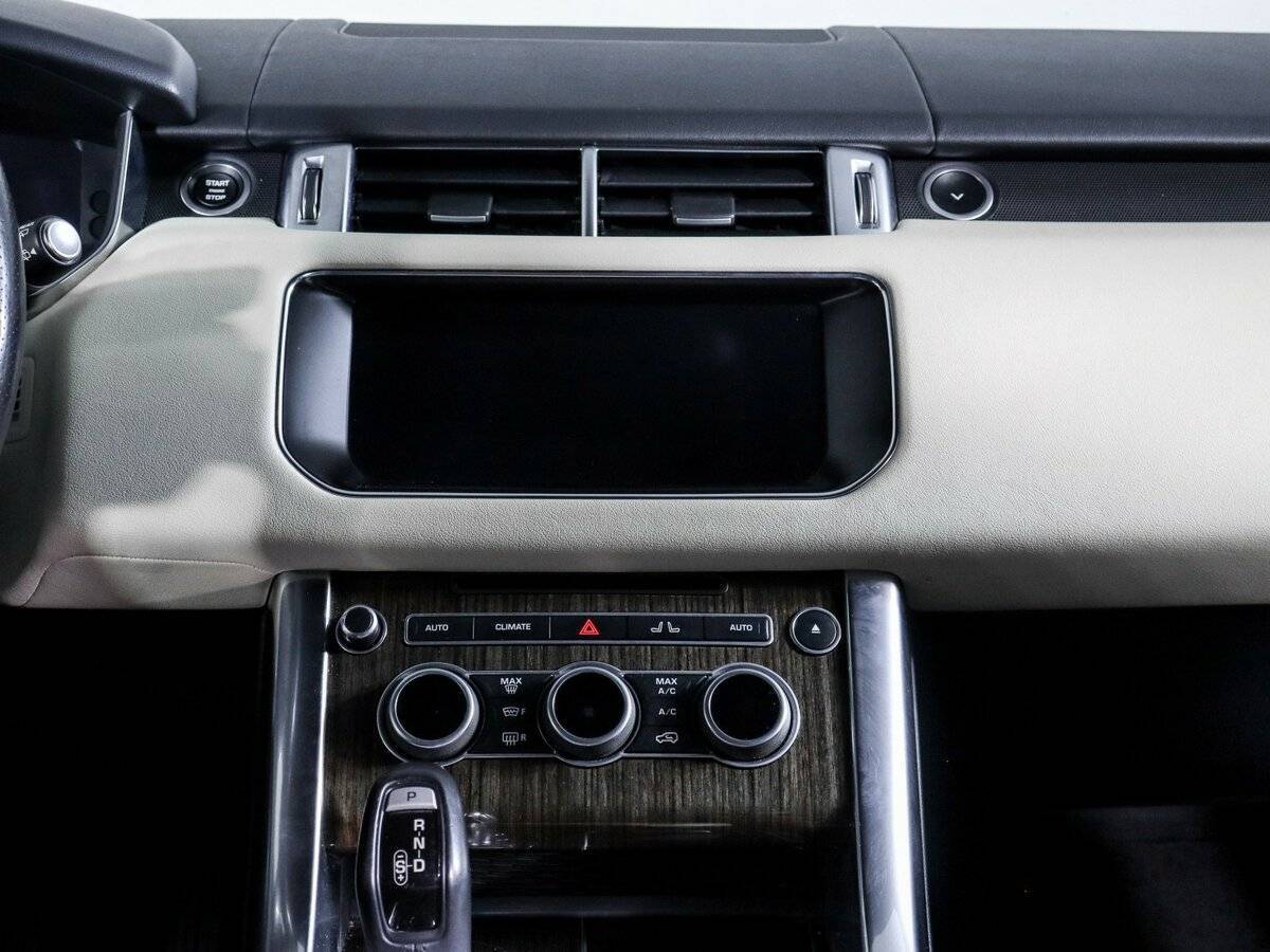 Land Rover Range Rover Sport с пробегом — 2017 год. Фото: #9