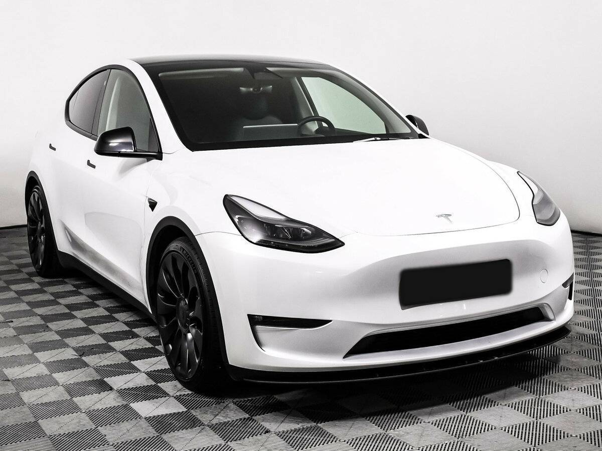 Tesla Model Y с пробегом — 2023 год. Фото: #2