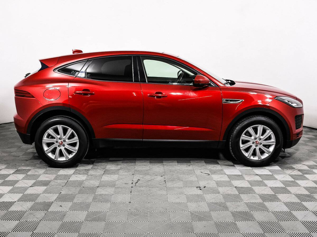 Jaguar E-Pace с пробегом — 2018 год. Фото: #3