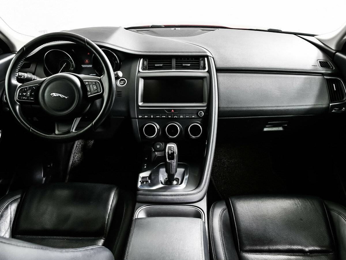 Jaguar E-Pace с пробегом — 2018 год. Фото: #10