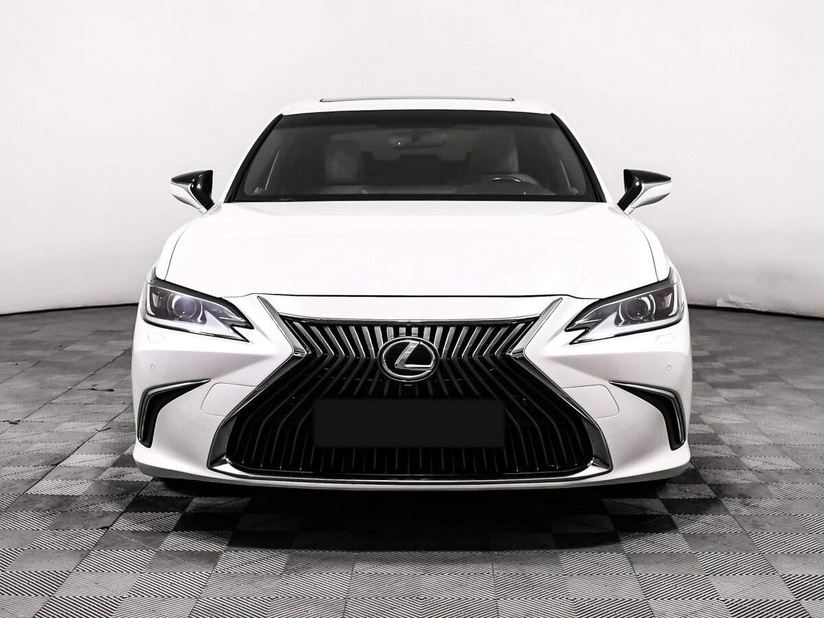 Lexus ES с пробегом — 2019 год. Фото: #1