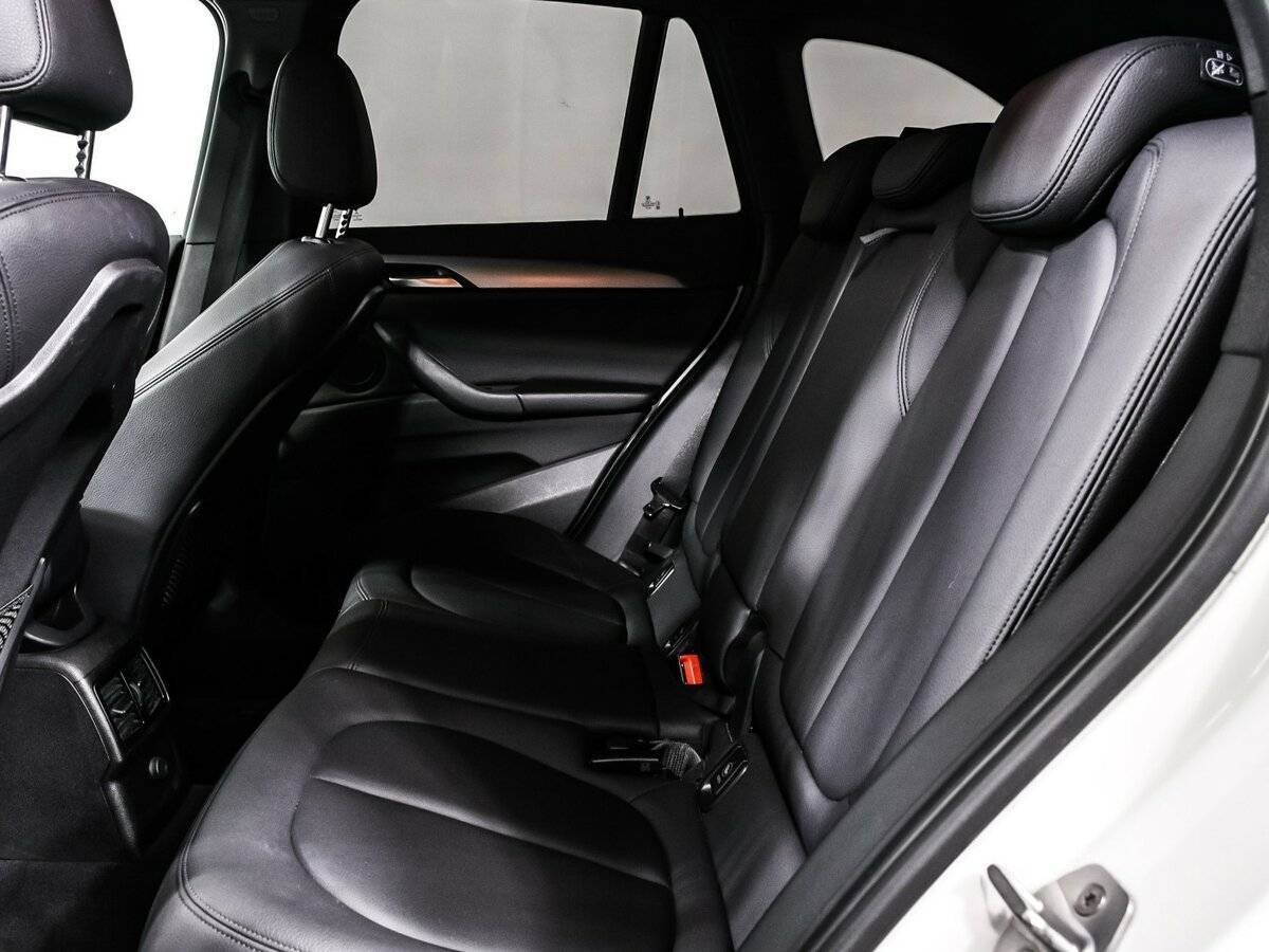 BMW X1 с пробегом — 2016 год. Фото: #11