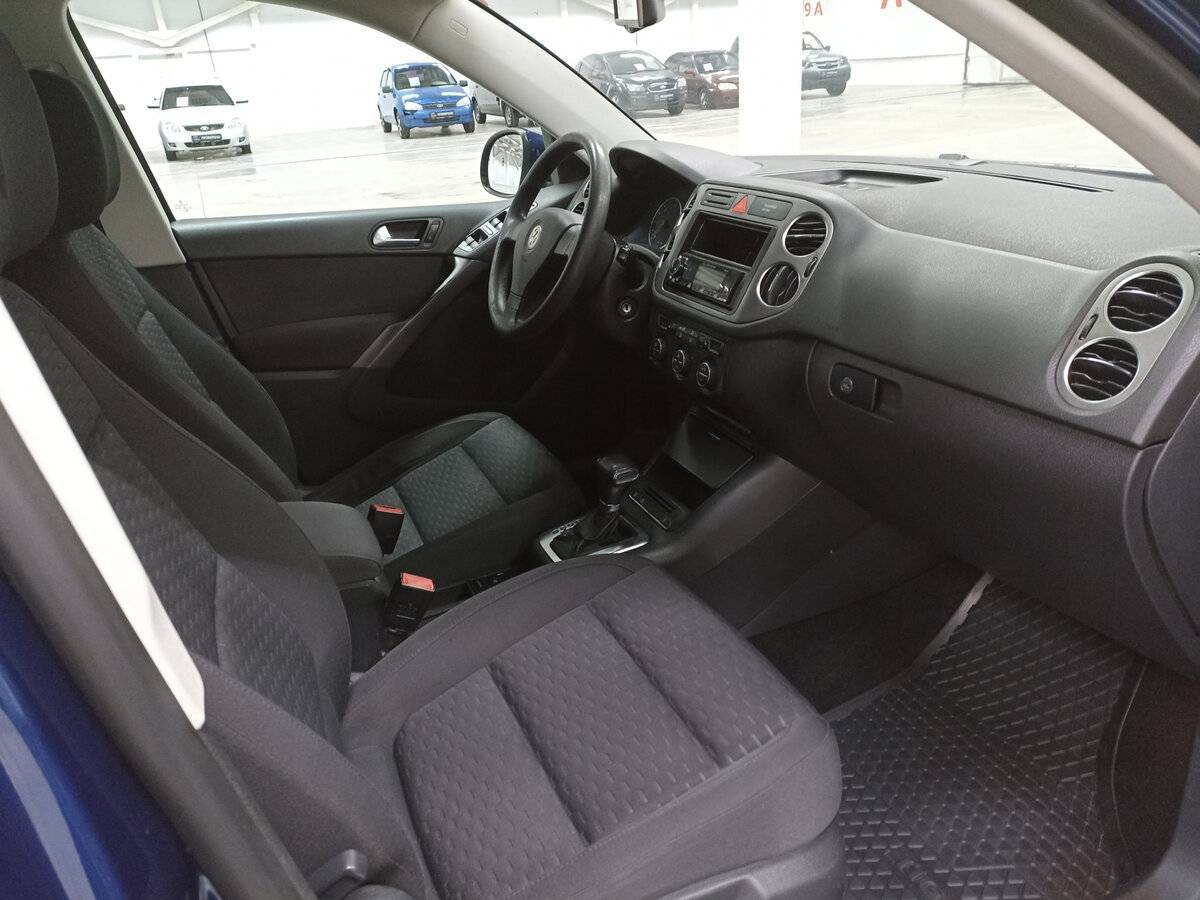 Volkswagen Tiguan с пробегом — 2009 год. Фото: #10