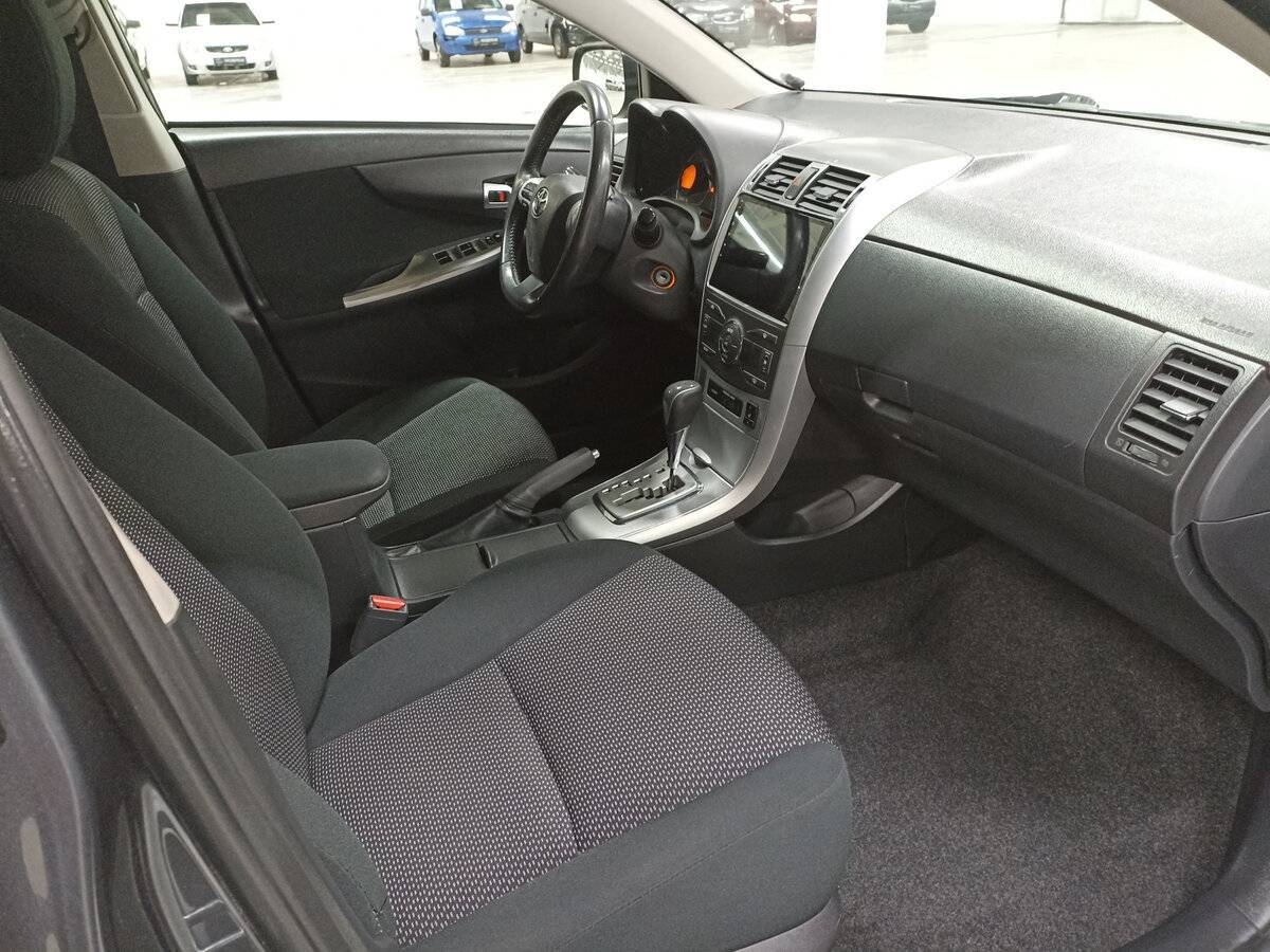 Toyota Corolla с пробегом — 2010 год. Фото: #10