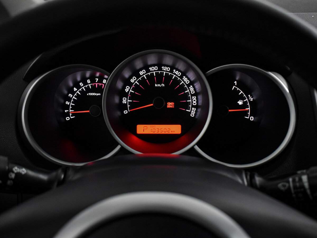 Kia Venga с пробегом — 2011 год. Фото: #17