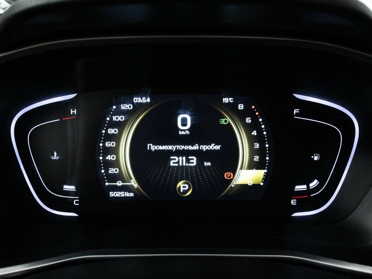 Geely Coolray с пробегом — 2022 год. Фото: #11