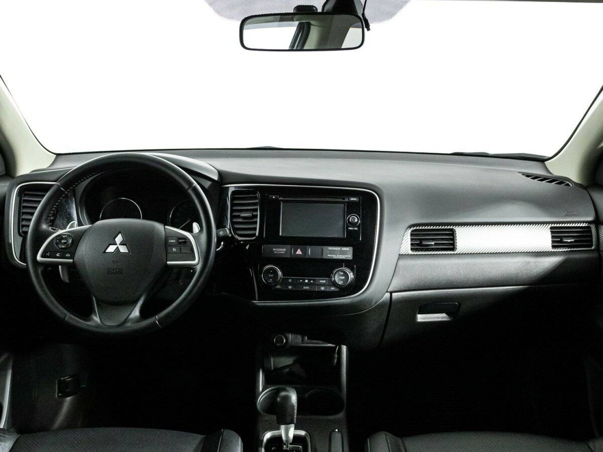 Mitsubishi Outlander с пробегом — 2012 год. Фото: #12