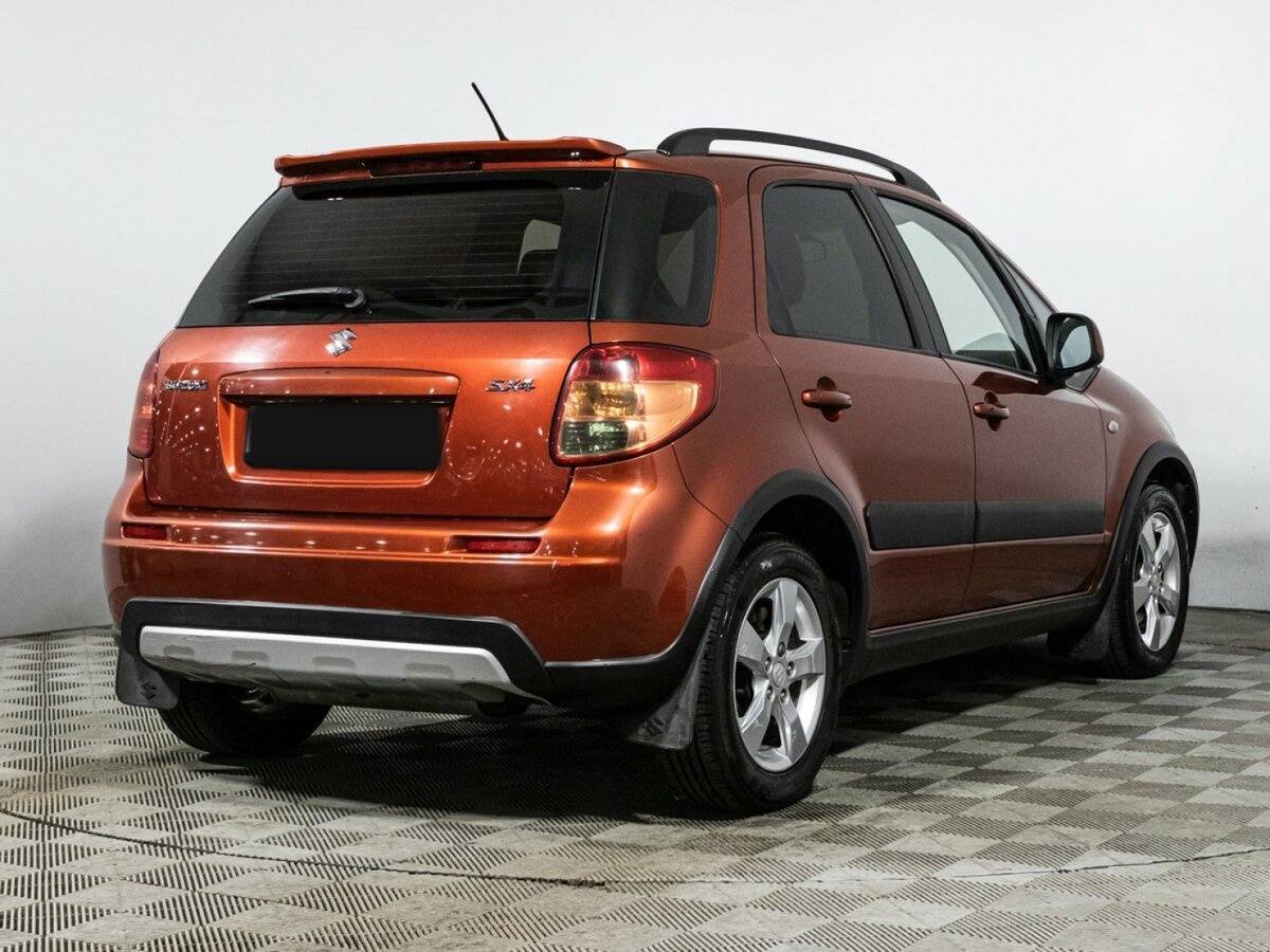 Suzuki SX4 с пробегом — 2010 год. Фото: #4