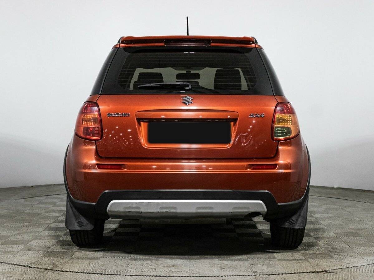 Suzuki SX4 с пробегом — 2010 год. Фото: #5