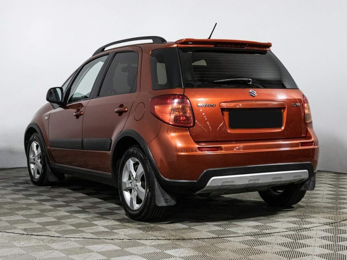 Suzuki SX4 с пробегом — 2010 год. Фото: #6