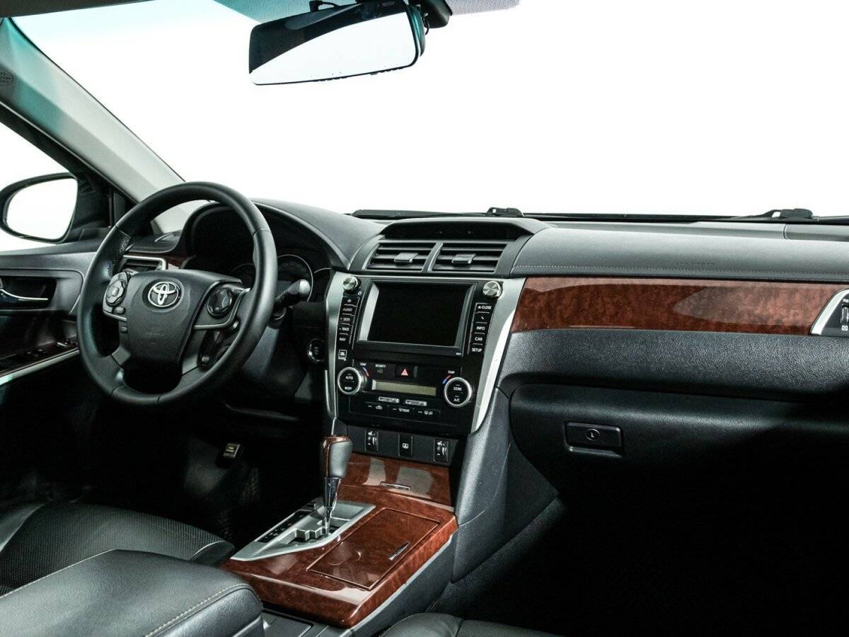 Toyota Camry с пробегом — 2011 год. Фото: #8