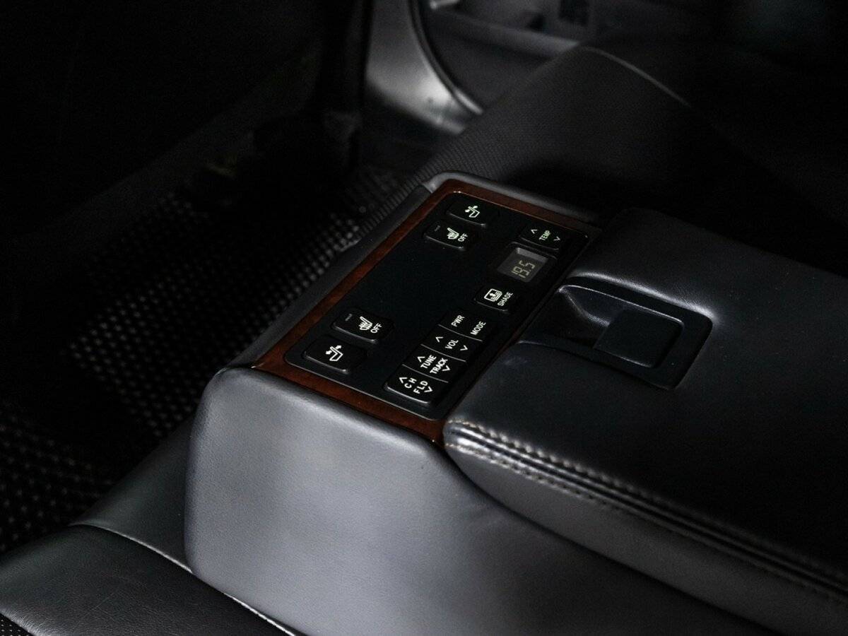 Toyota Camry с пробегом — 2011 год. Фото: #20