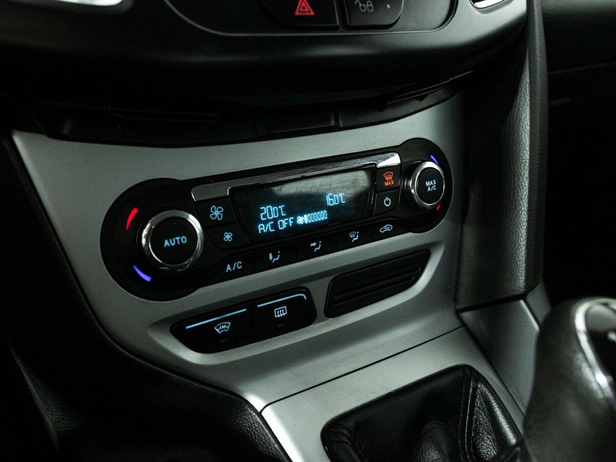 Ford Focus с пробегом — 2013 год. Фото: #16