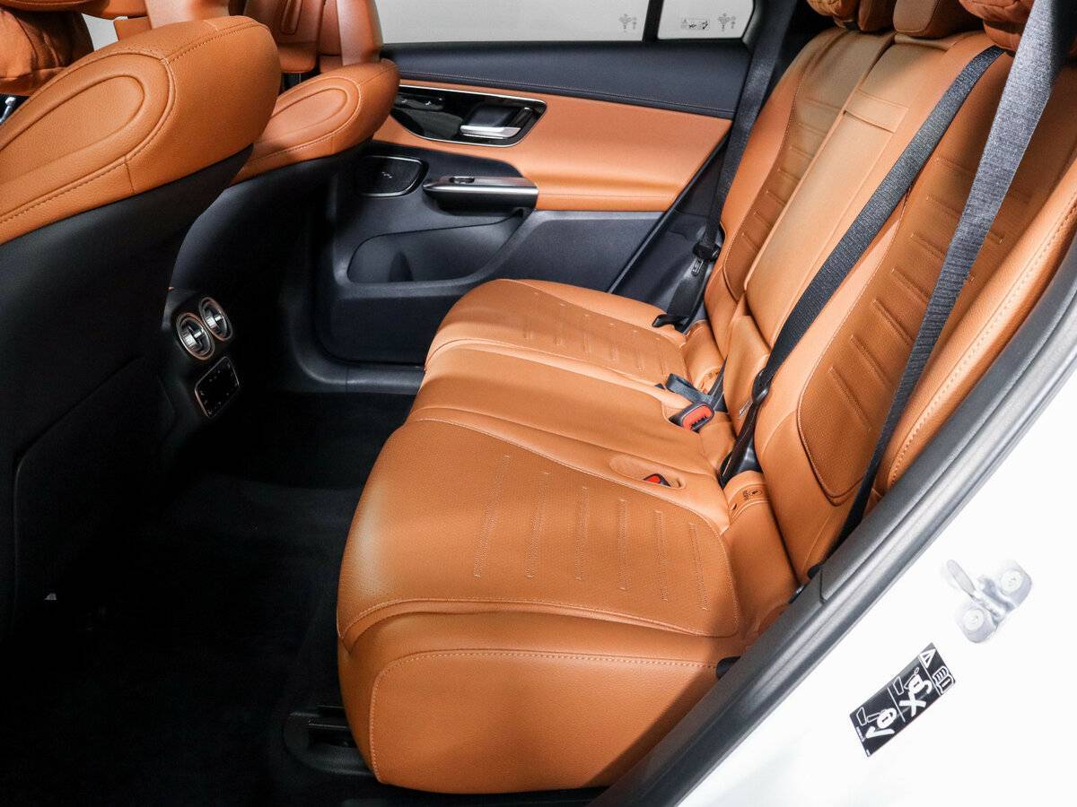 Mercedes-Benz GLC с пробегом — 2023 год. Фото: #6