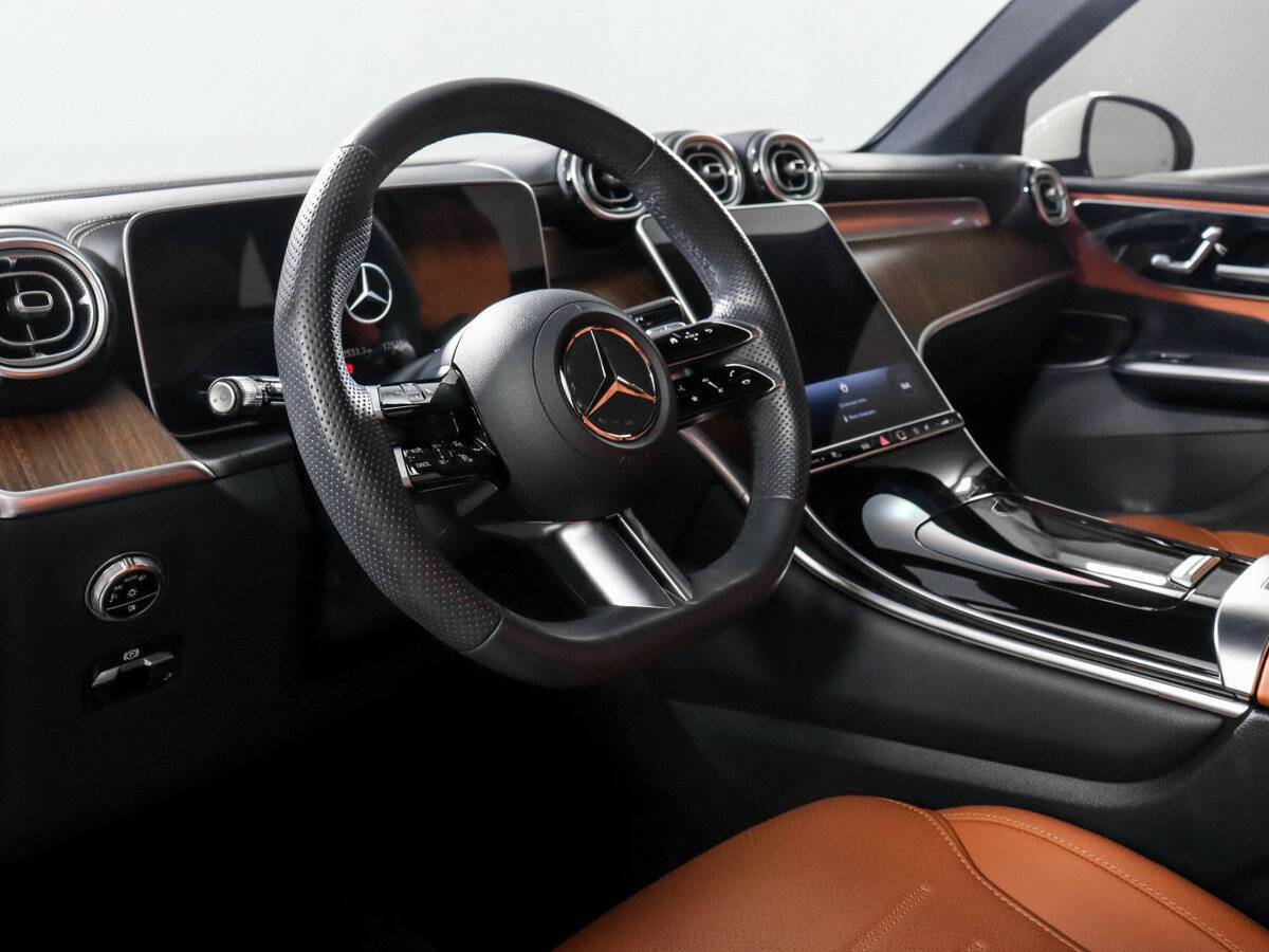 Mercedes-Benz GLC с пробегом — 2023 год. Фото: #10