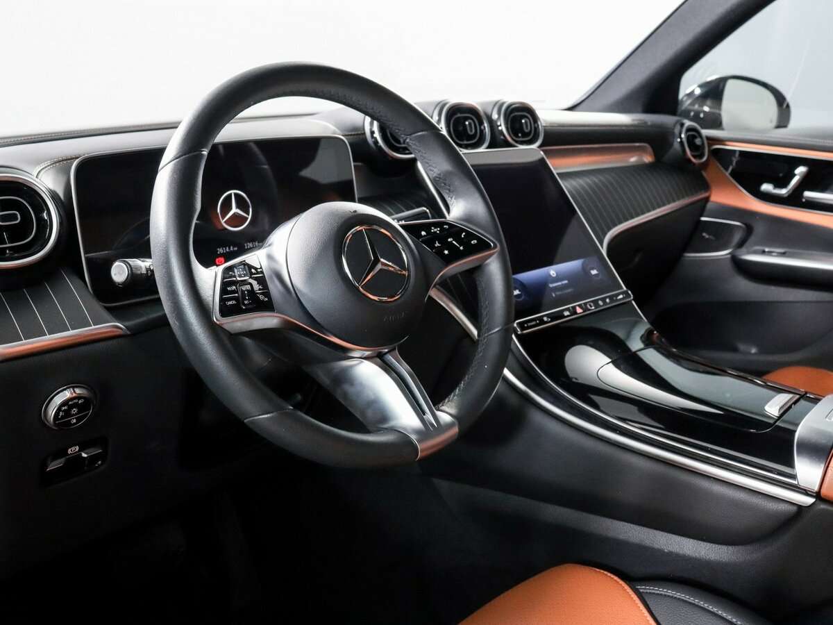 Mercedes-Benz GLC с пробегом — 2023 год. Фото: #10