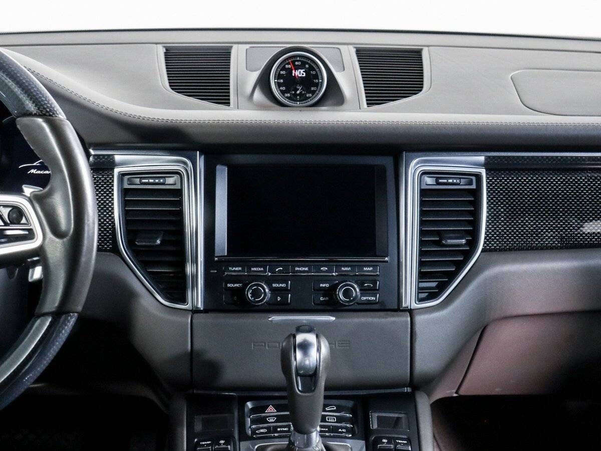 Porsche Macan с пробегом — 2015 год. Фото: #9