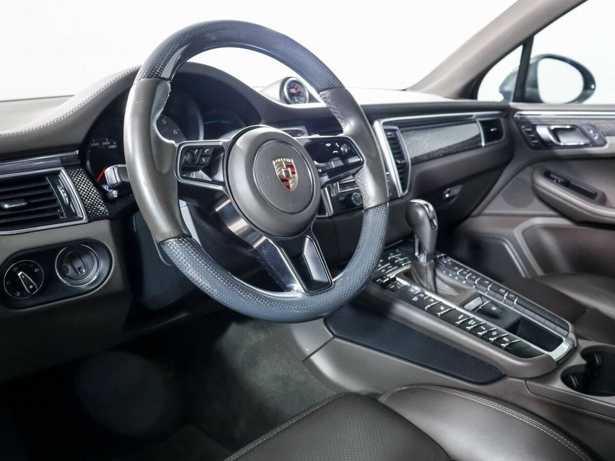 Porsche Macan с пробегом — 2015 год. Фото: #10