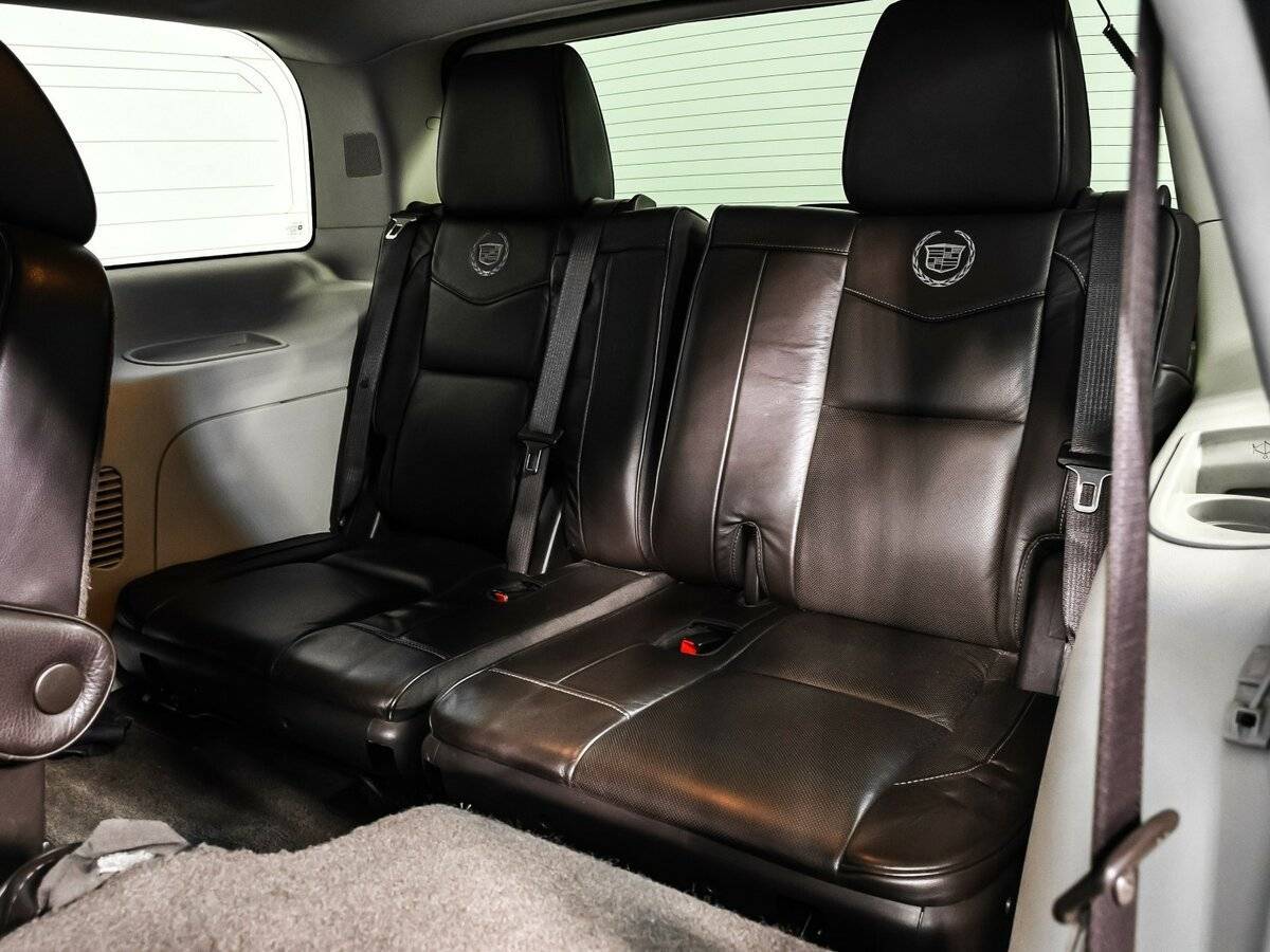 Cadillac Escalade с пробегом — 2013 год. Фото: #13