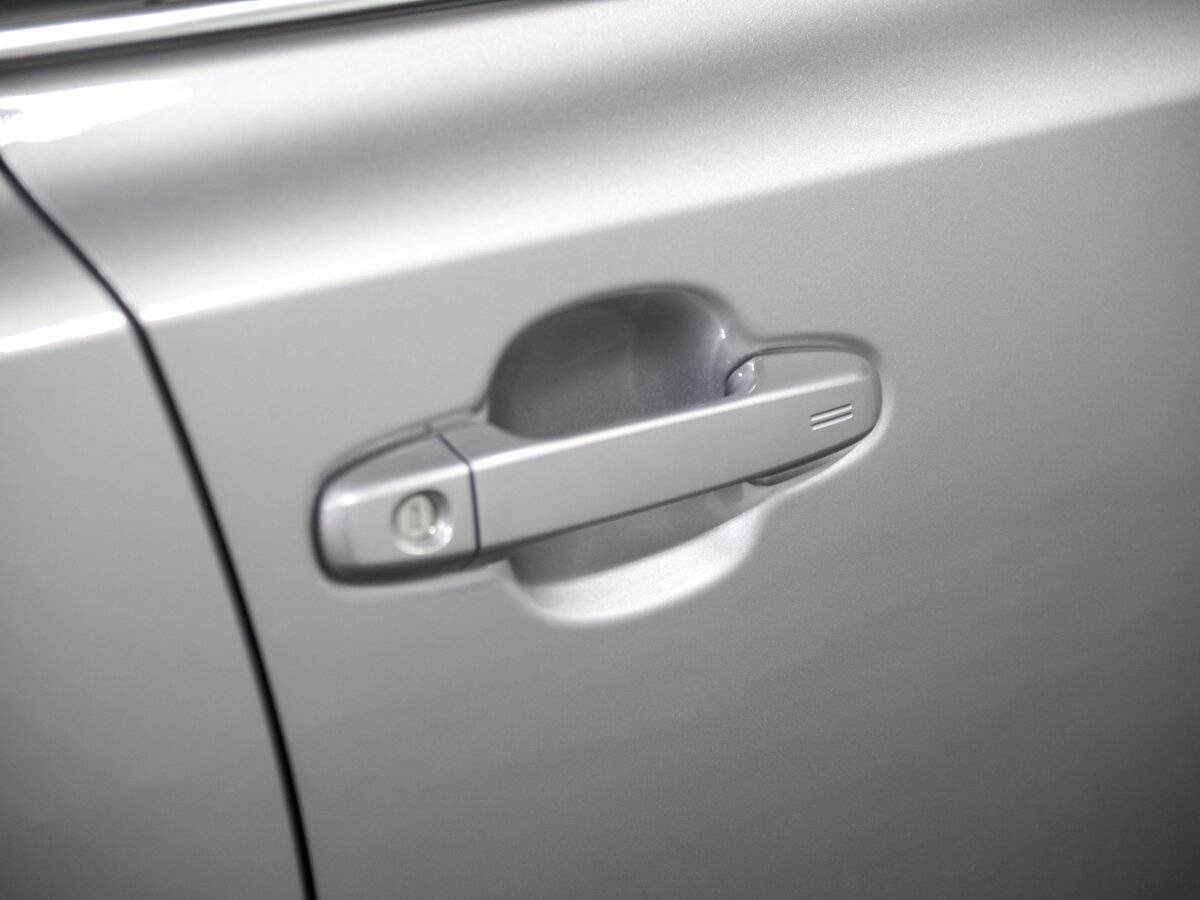 Toyota C-HR с пробегом — 2020 год. Фото: #21