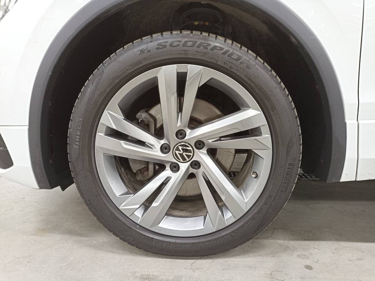 Volkswagen Tiguan с пробегом — 2021 год. Фото: #17