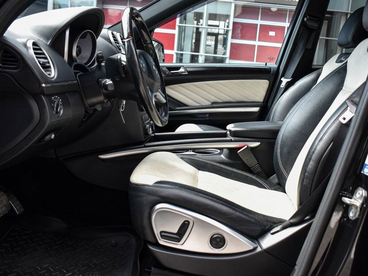 Mercedes-Benz GL-Класс с пробегом — 2012 год. Фото: #11