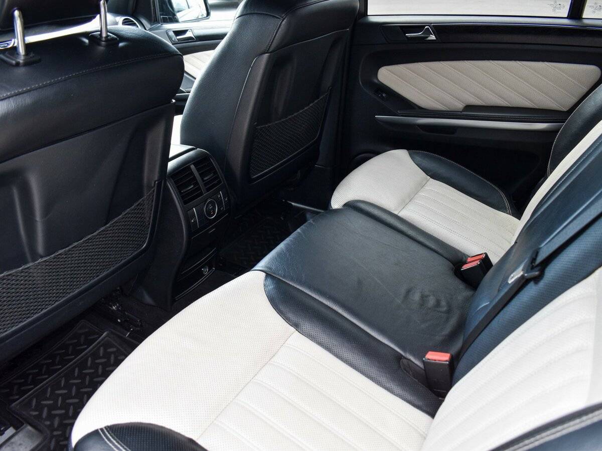 Mercedes-Benz GL-Класс с пробегом — 2012 год. Фото: #13