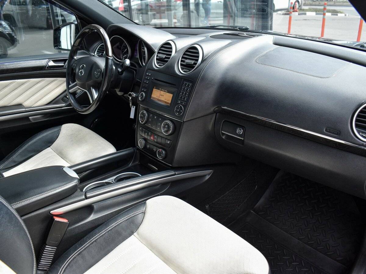 Mercedes-Benz GL-Класс с пробегом — 2012 год. Фото: #14