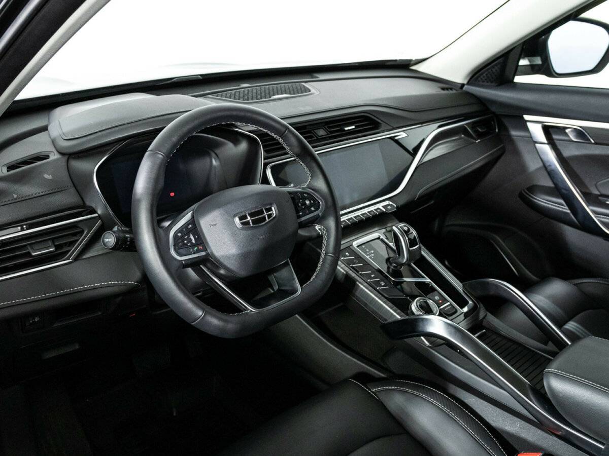 Geely Atlas Pro с пробегом — 2022 год. Фото: #10