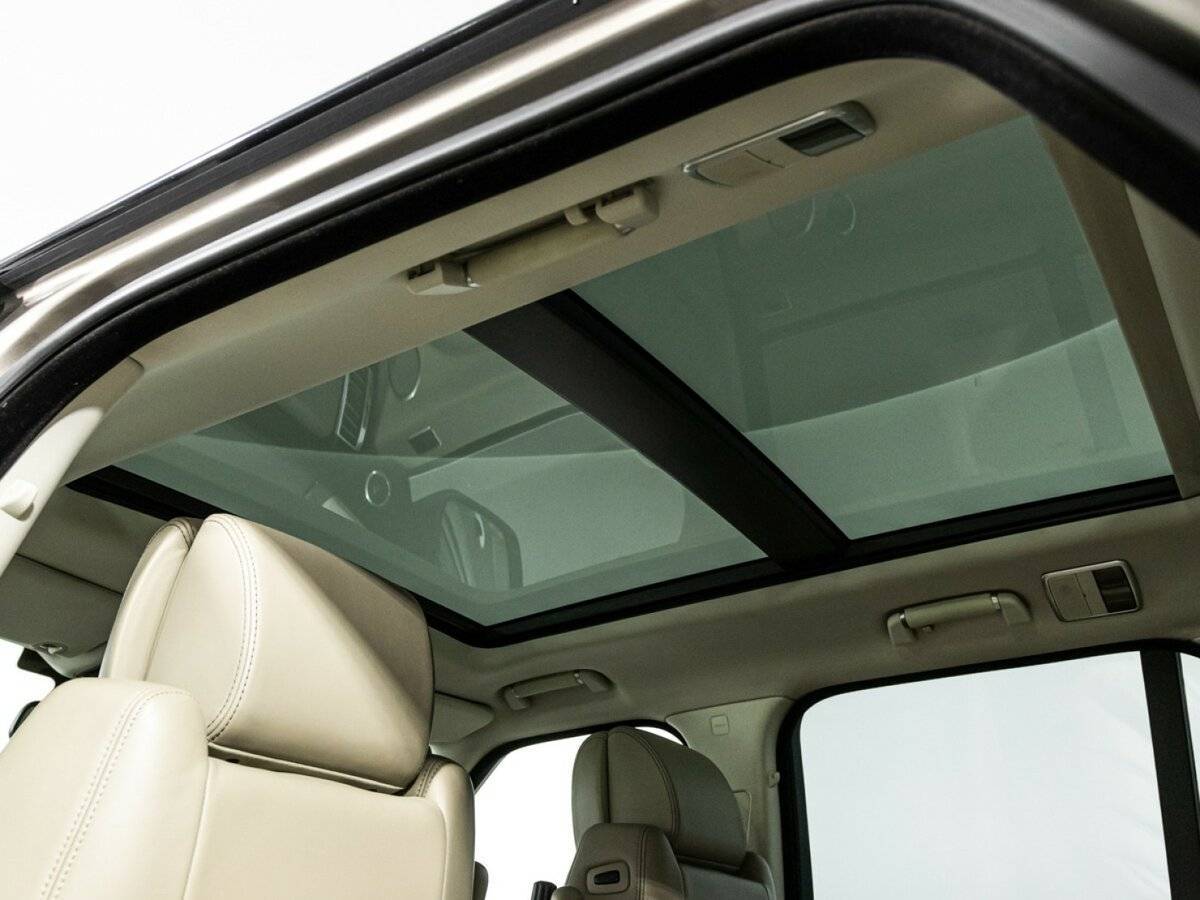 Land Rover Range Rover с пробегом — 2014 год. Фото: #17