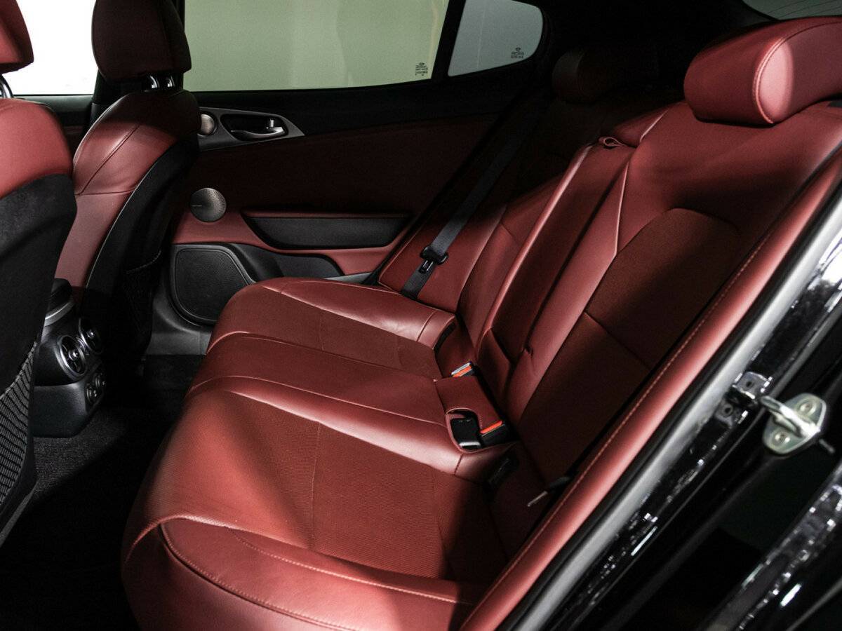 Kia Stinger с пробегом — 2018 год. Фото: #9