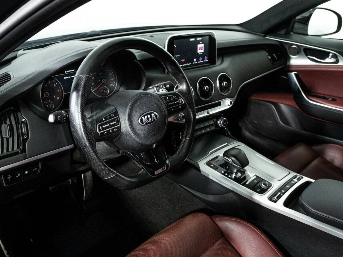 Kia Stinger с пробегом — 2018 год. Фото: #10