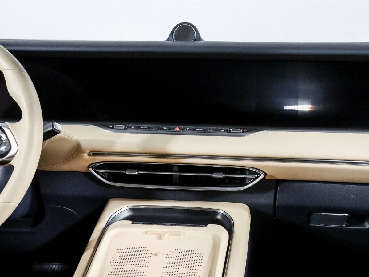 Voyah Free с пробегом — 2023 год. Фото: #12