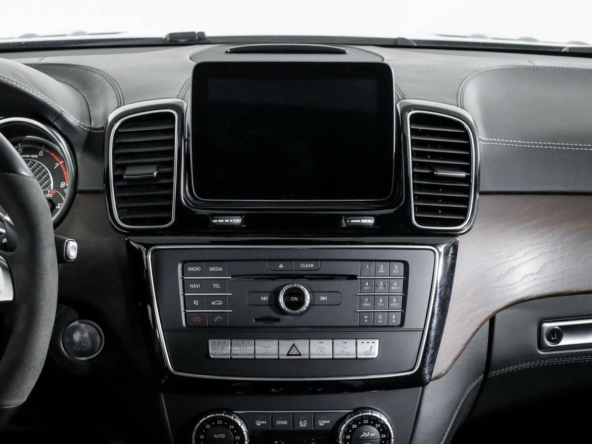 Mercedes-Benz GLS AMG с пробегом — 2016 год. Фото: #9