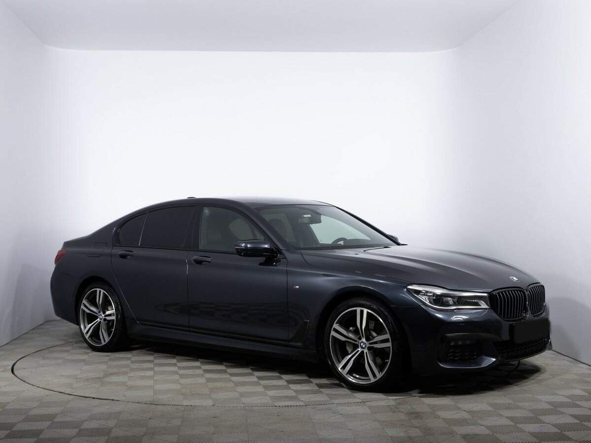 BMW 7 серии с пробегом — 2017 год. Фото: #2