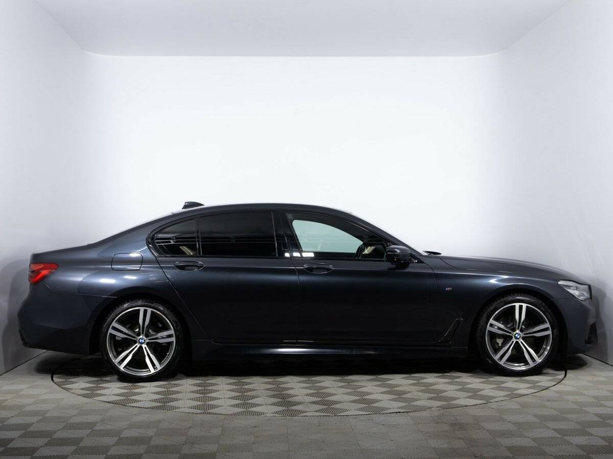 BMW 7 серии с пробегом — 2017 год. Фото: #3