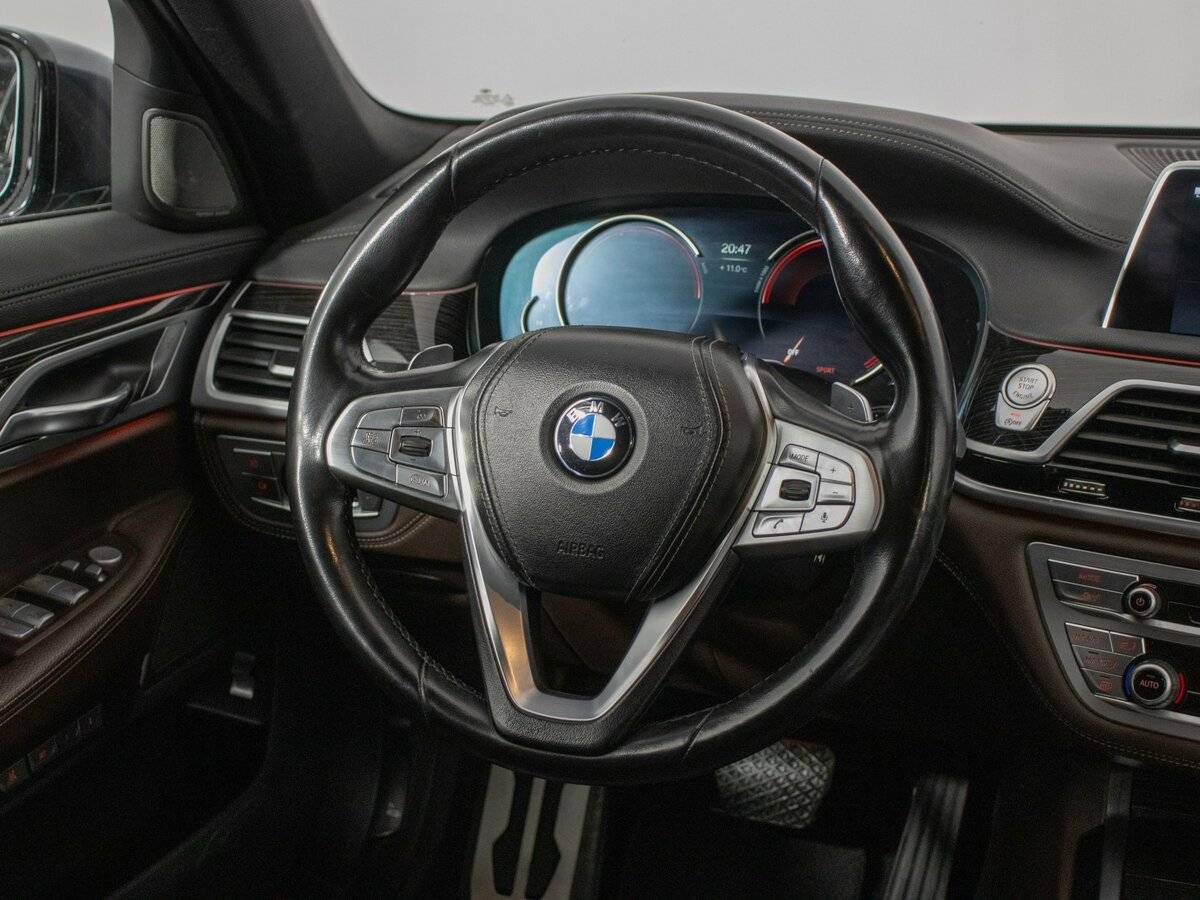 BMW 7 серии с пробегом — 2017 год. Фото: #15