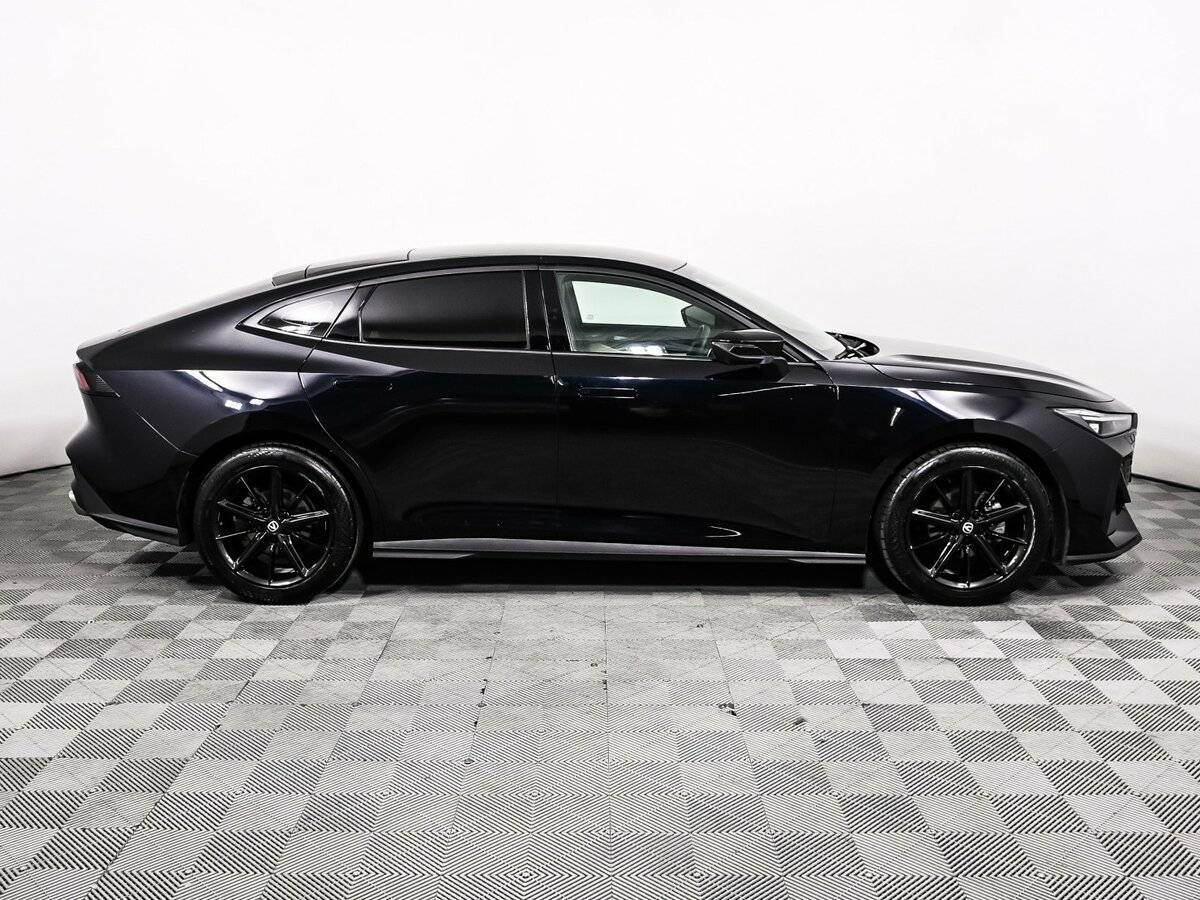 Changan UNI-V с пробегом — 2022 год. Фото: #3