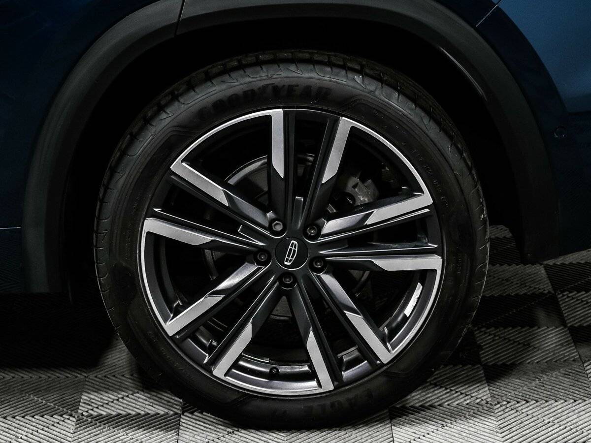 Geely Monjaro с пробегом — 2024 год. Фото: #16