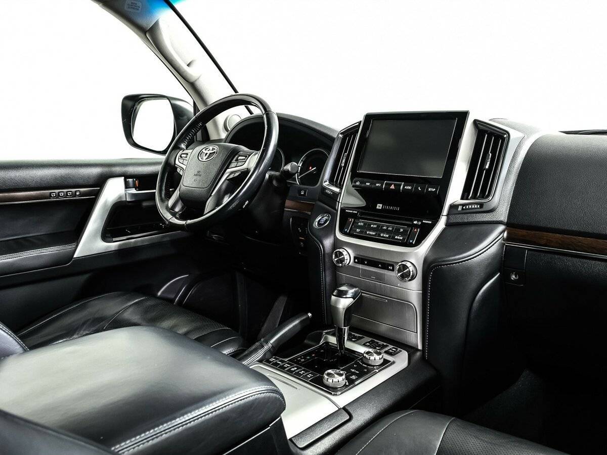 Toyota Land Cruiser с пробегом — 2016 год. Фото: #8