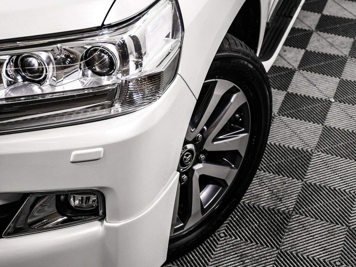 Toyota Land Cruiser с пробегом — 2016 год. Фото: #13